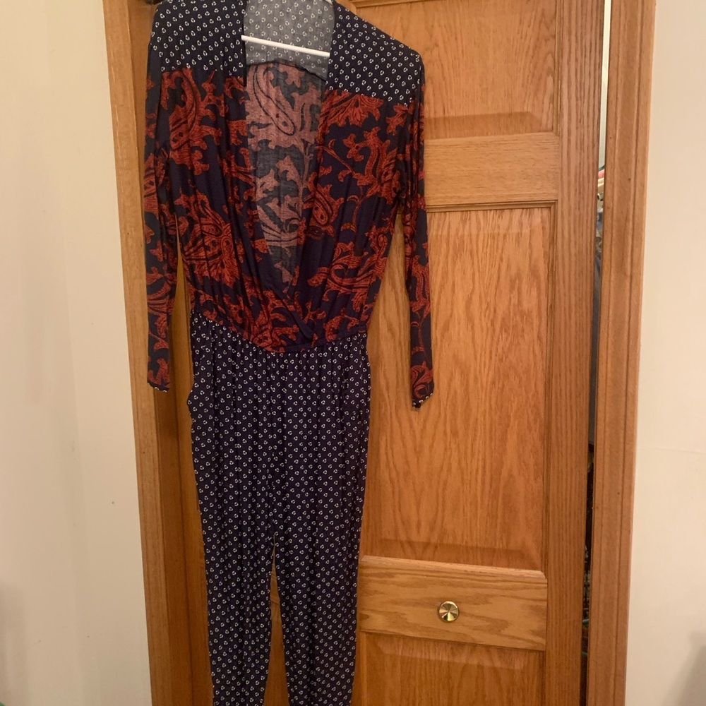 H&M Jump Suit, never worn! Red & Blue.